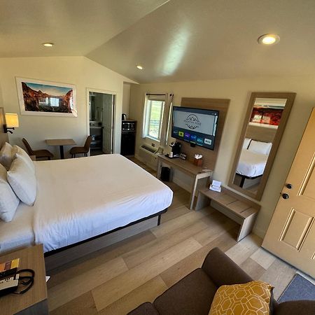 Mountain Ridge Cabins & Lodging Between Bryce And Zion National Park Хатч Экстерьер фото